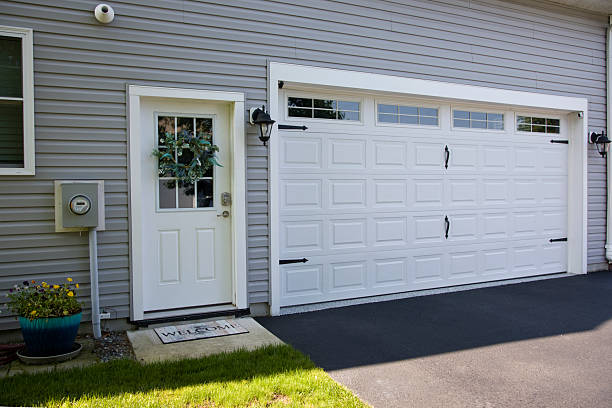 24/7 Emergency Garage Door Installation experts in Lyndhurst, VA